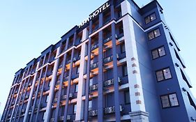 アパホテル本八戸